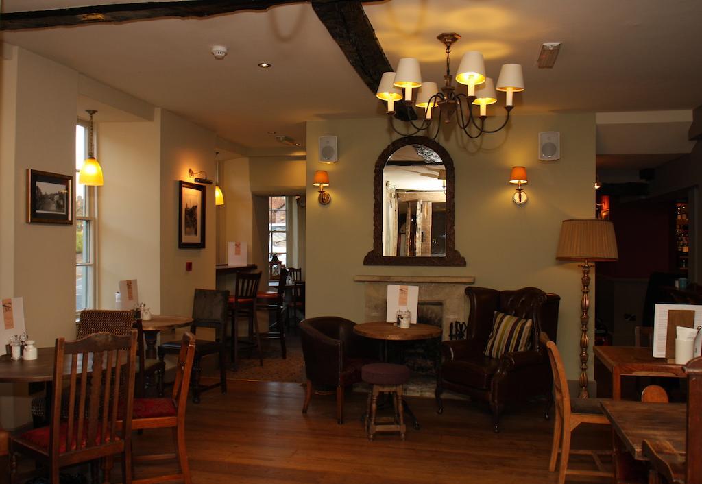 The Bear Hotel By Greene King Inns Hungerford Exteriör bild