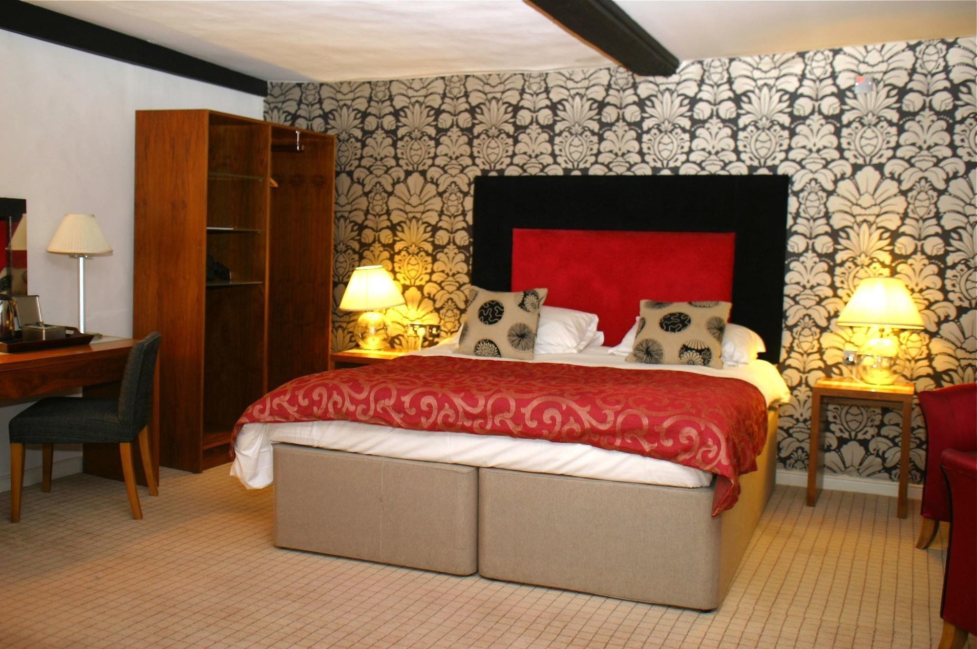 The Bear Hotel By Greene King Inns Hungerford Exteriör bild