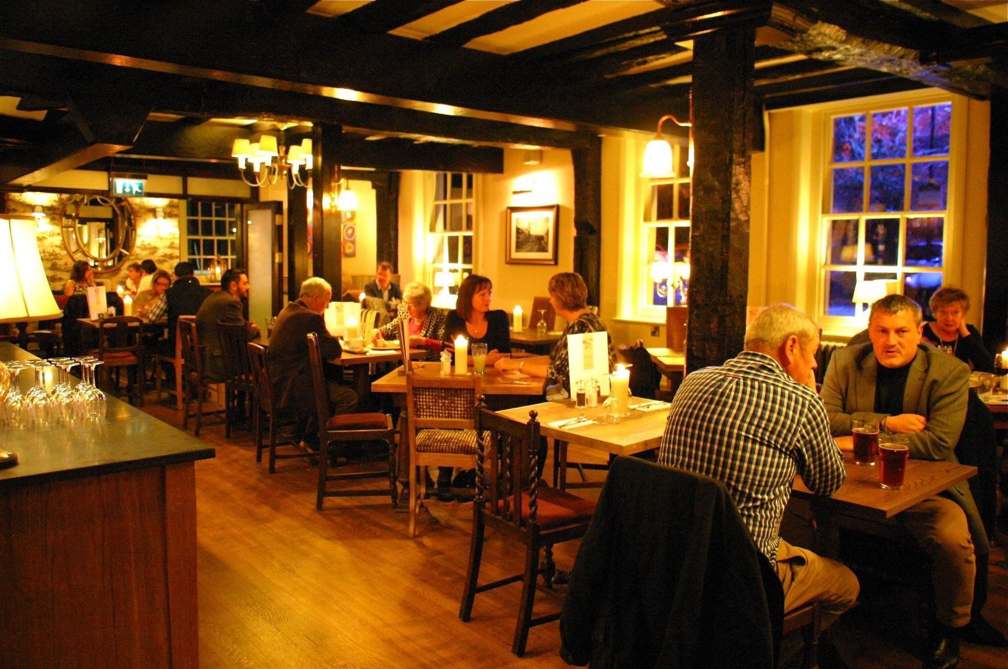 The Bear Hotel By Greene King Inns Hungerford Restaurang bild