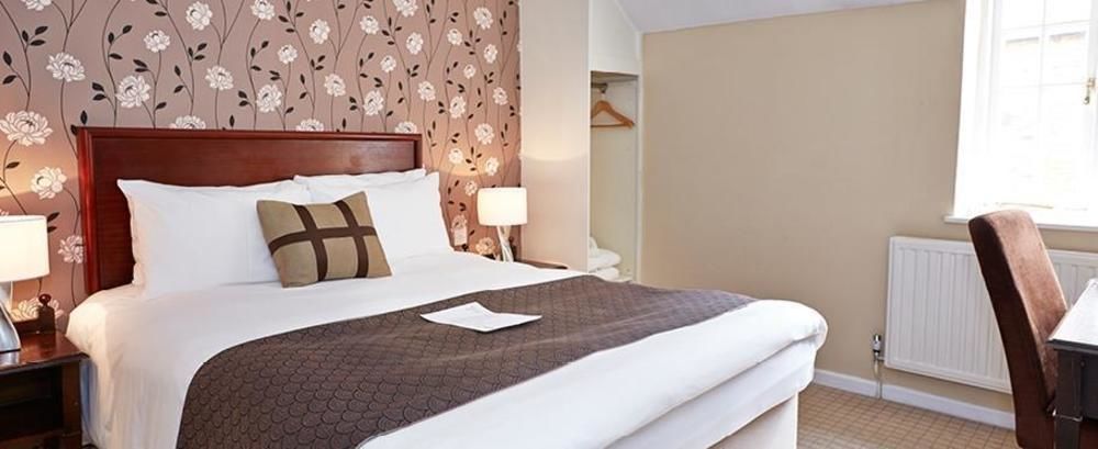 The Bear Hotel By Greene King Inns Hungerford Exteriör bild