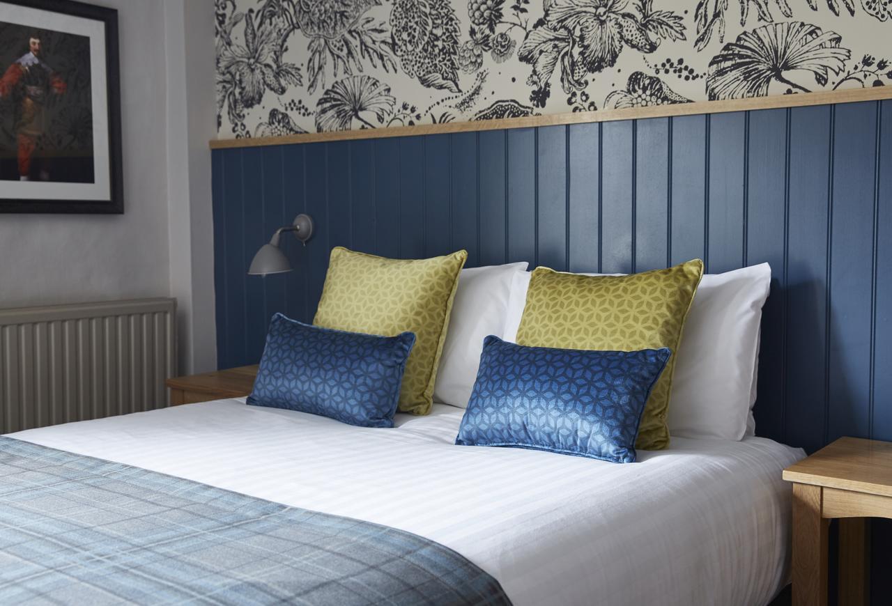 The Bear Hotel By Greene King Inns Hungerford Exteriör bild