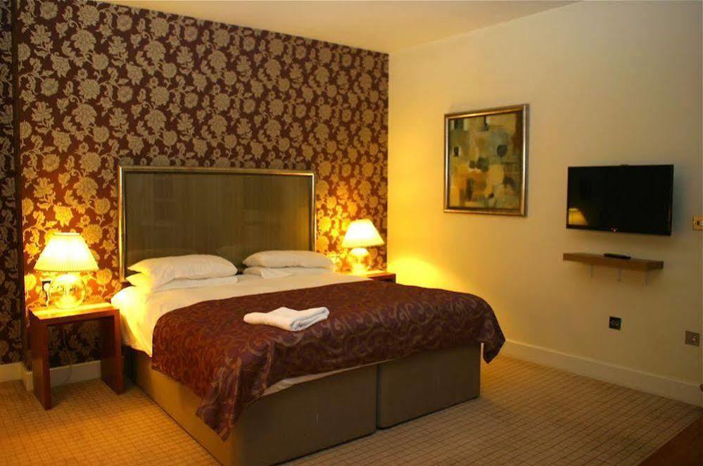 The Bear Hotel By Greene King Inns Hungerford Exteriör bild